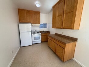 311 S Curryer St in Santa Maria, CA - Building Photo - Building Photo