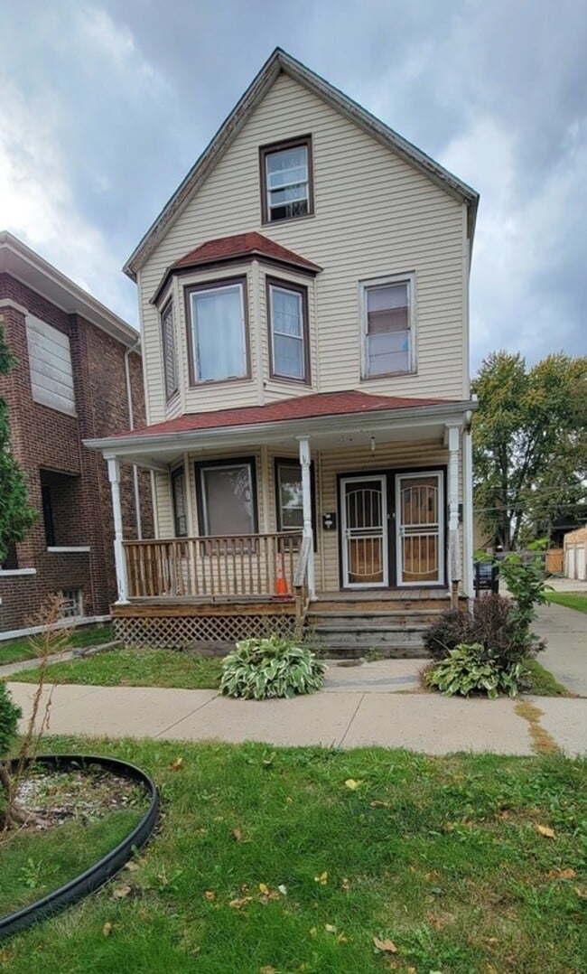 property at 8544 S Exchange Ave