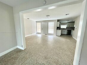 7141 Wilson St in Hollywood, FL - Building Photo - Building Photo