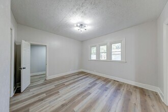 1138 W 33rd St in Indianapolis, IN - Building Photo - Building Photo