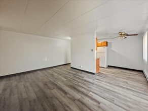 350 S Main St in Wauconda, IL - Foto de edificio - Building Photo