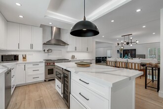 2537 Lucille Dr in Fort Lauderdale, FL - Foto de edificio - Building Photo