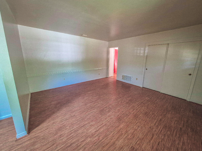 1158 Ginger Dr in Mobile, AL - Foto de edificio - Building Photo