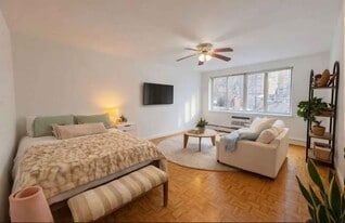 539 W Stratford Pl, Unit 539 W Stratford Unit 407 in Chicago, IL - Building Photo