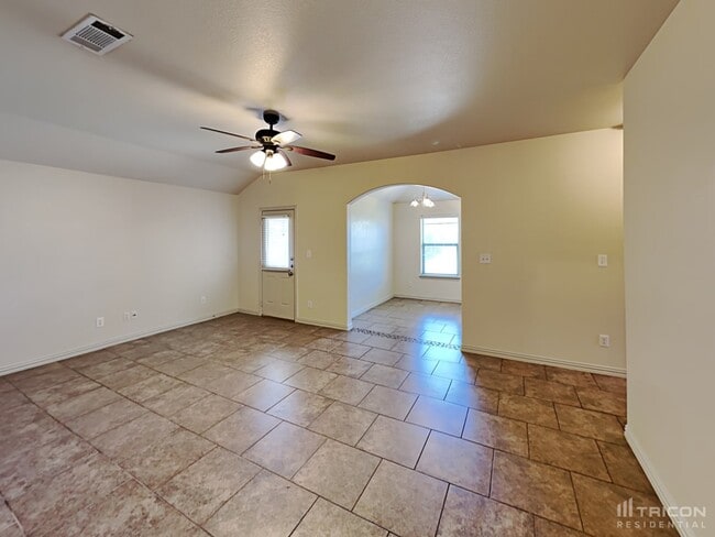 12432 Hunters Mill Trail in Burleson, TX - Building Photo - Building Photo