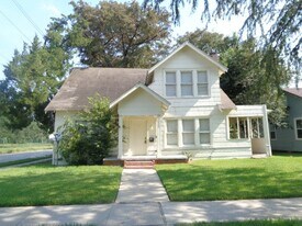 3230 Ohio St in Baytown, TX - Building Photo