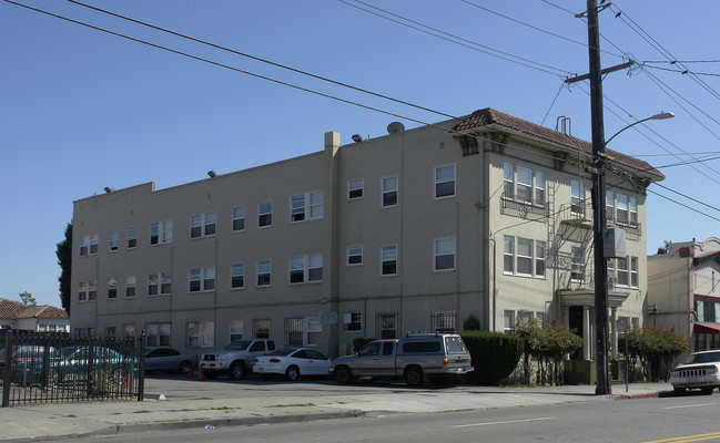 1620 Fruitvale Ave in Oakland, CA - Building Photo - Building Photo