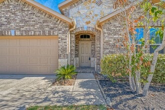 8402 Coral Cove Pass Ln in Conroe, TX - Building Photo - Building Photo