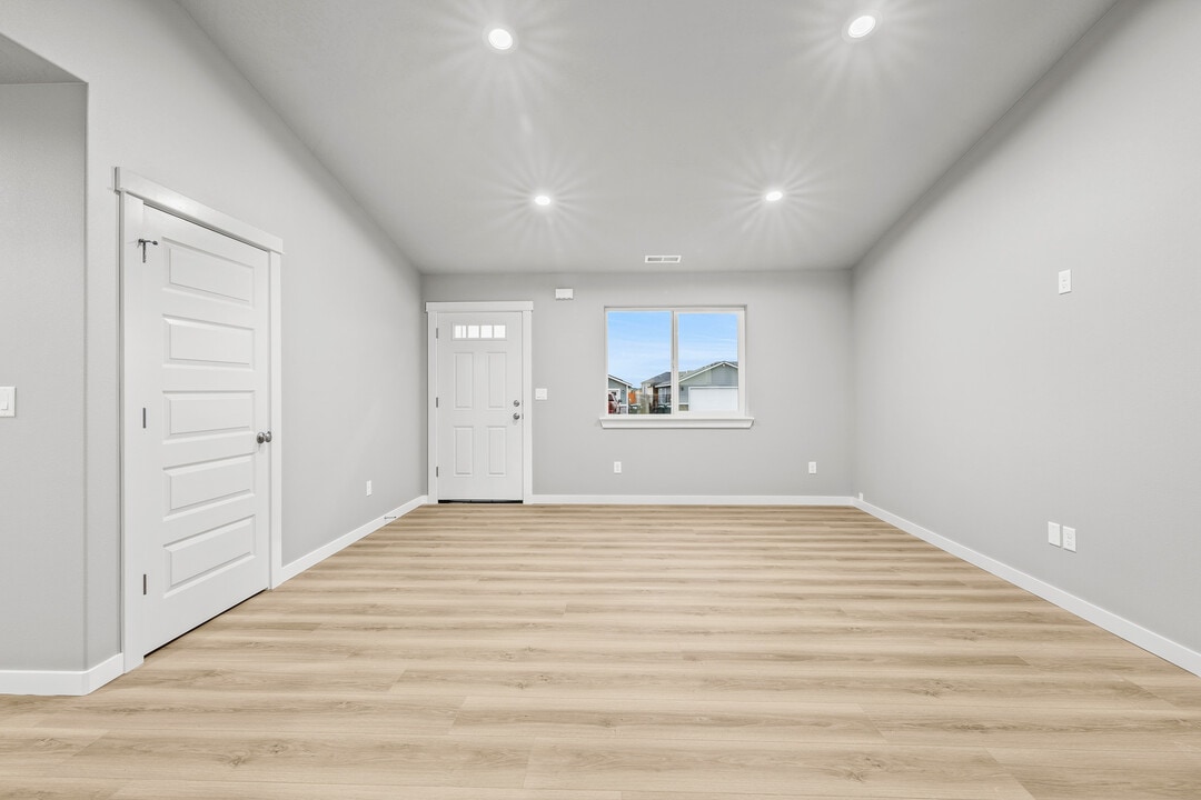 3002 Helena St in Pasco, WA - Building Photo