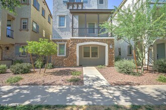1717 E Dogwood Ln in Gilbert, AZ - Building Photo - Building Photo