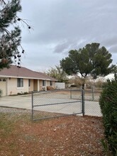 12340 Algonquin Rd in Apple Valley, CA - Building Photo - Building Photo