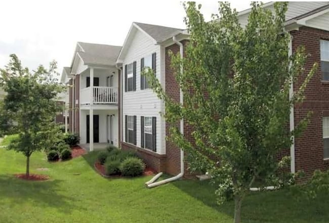 Beaver Hollow Apartments in Johnson City, TN - Building Photo - Building Photo