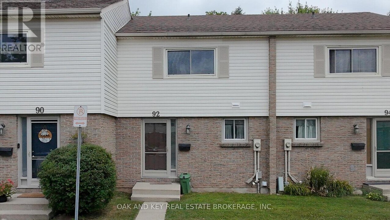 1600-1600 Culver Dr in London, ON - Building Photo