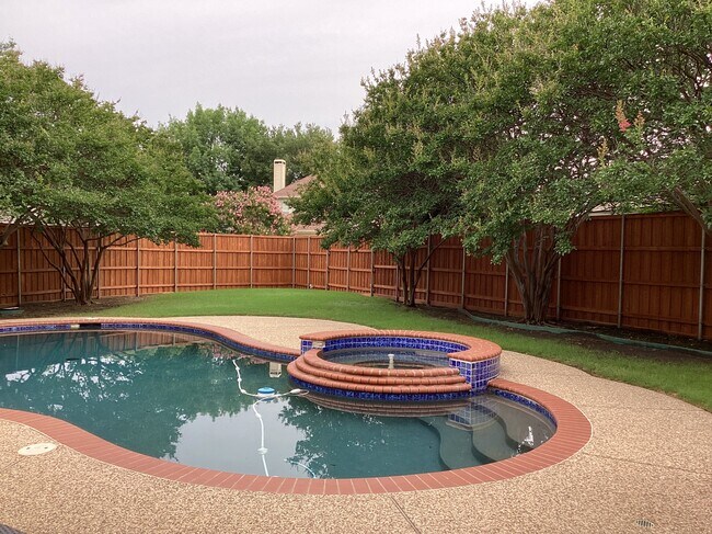 property at 7313 Hollingsworth Dr