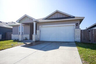 9529 Sedalia Trl in Corpus Christi, TX - Building Photo - Building Photo