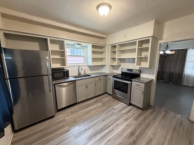 1859 Goleta Ave in Youngstown, OH - Building Photo - Building Photo