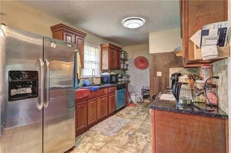 5783 Sharon Dr NW in Norcross, GA - Foto de edificio - Building Photo