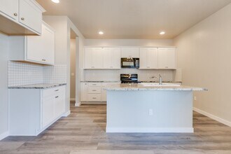 171 S Riggs Spg Ave in Meridian, ID - Building Photo - Building Photo