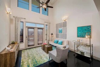 899 Commerce St in Houston, TX - Building Photo - Building Photo