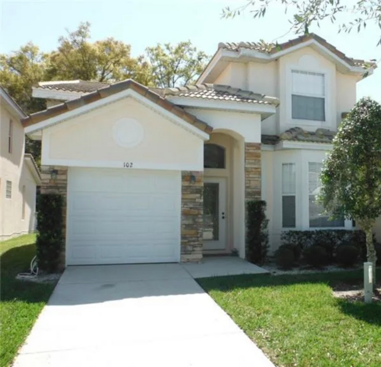 102 Chippendale Terrace in Oviedo, FL - Building Photo