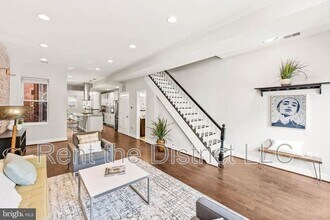 25 Todd Pl NE in Washington, DC - Building Photo - Building Photo