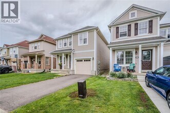 91 Powell Dr in Hamilton, ON - Building Photo - Building Photo