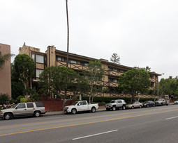 17020 Burbank Blvd Apartments