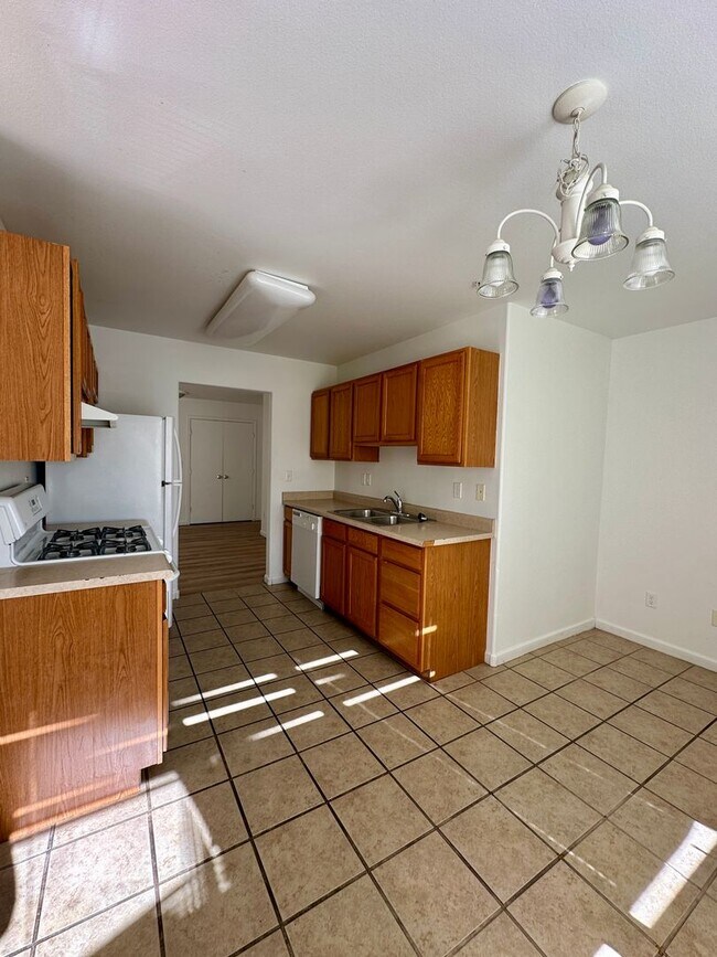 788 Castle Valley Blvd in New Castle, CO - Building Photo - Building Photo
