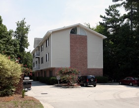 2705 Mayfair Dr in Wilmington, NC - Building Photo - Building Photo