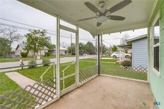 846 Holly St in New Braunfels, TX - Building Photo - Building Photo