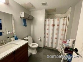 100 Hemenway St, Unit 509 in Boston, MA - Building Photo - Building Photo