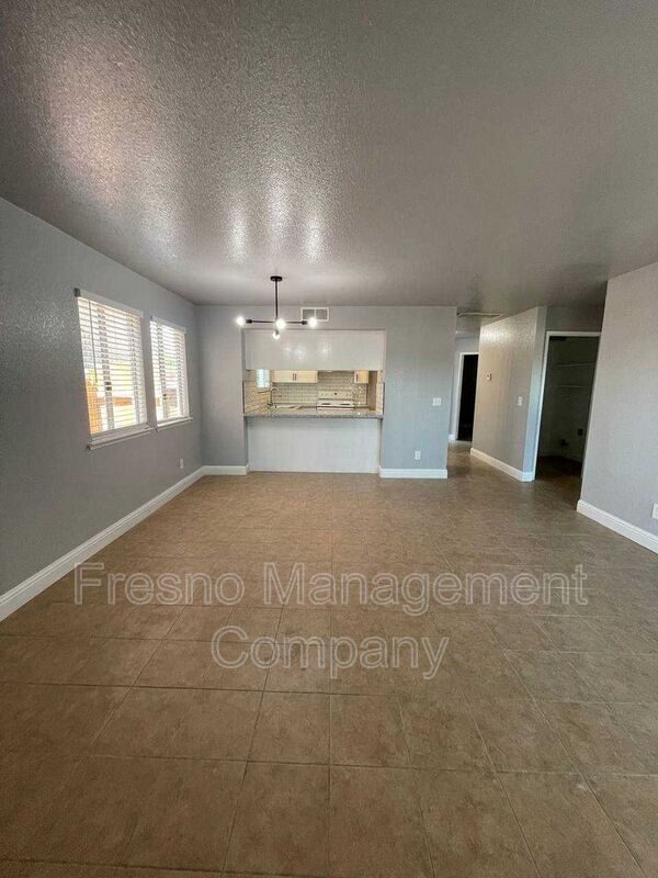property at 3306 W Shields Ave