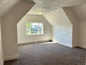 578 S 15th St in Lindenhurst, NY - Building Photo - Building Photo