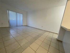 4265 NW S Tamiami Canal Dr in Miami, FL - Building Photo - Building Photo