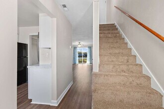 735 E Ocean View Ave in Norfolk, VA - Building Photo - Building Photo