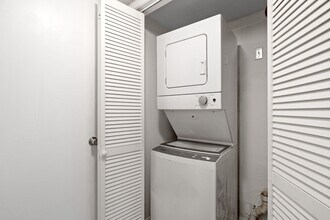6108 Spice Ridge Ln in Raleigh, NC - Building Photo - Building Photo