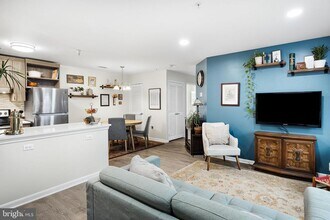 645 Constellation Square SE in Leesburg, VA - Building Photo - Building Photo