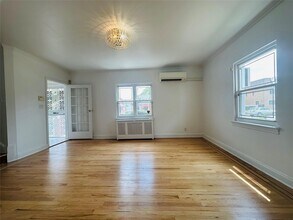 76-12 175th St in Queens, NY - Building Photo - Building Photo