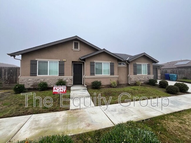 property at 2624 W McComb Ave