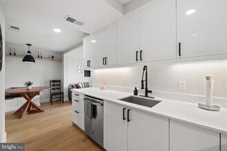 919 12th St NE in Washington, DC - Building Photo - Building Photo