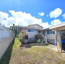 44-720-720 Alakai St in Kaneohe, HI - Foto de edificio - Building Photo