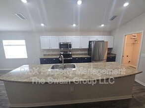 1906 Danes Ct in Lakeland, FL - Building Photo - Building Photo