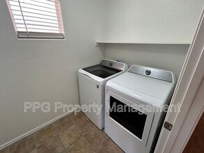 13261 W Gelding Cir in Surprise, AZ - Building Photo - Building Photo