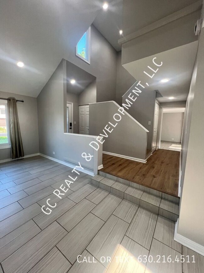 101 Lilac Ln in Buffalo Grove, IL - Foto de edificio - Building Photo