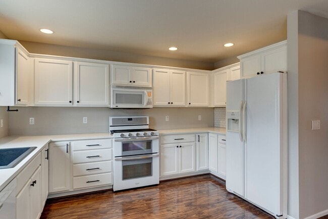 1406 Stremler Dr in Oak Harbor, WA - Building Photo - Building Photo