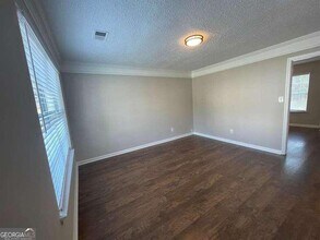 2200 Burdett Ridge Dr in College Park, GA - Building Photo - Building Photo