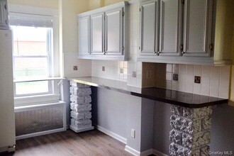 78 Catherine St in Beacon, NY - Building Photo - Building Photo