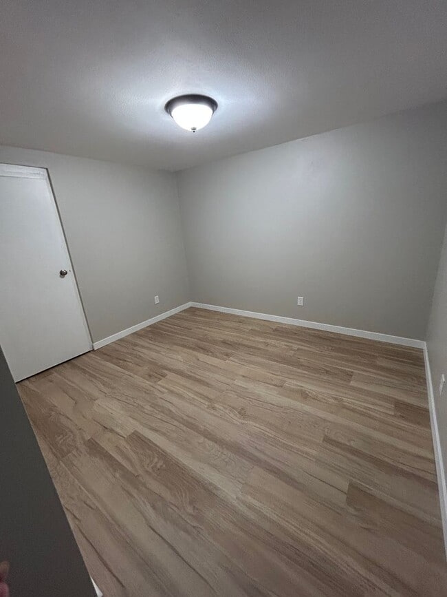 513-513-513-512 Washington St in Hudson, IA - Building Photo - Building Photo