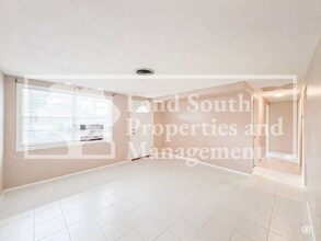 2126 Smithfield Pl in Lakeland, FL - Building Photo - Building Photo