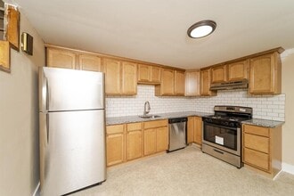 1606 5th Ave in Watervliet, NY - Building Photo - Building Photo